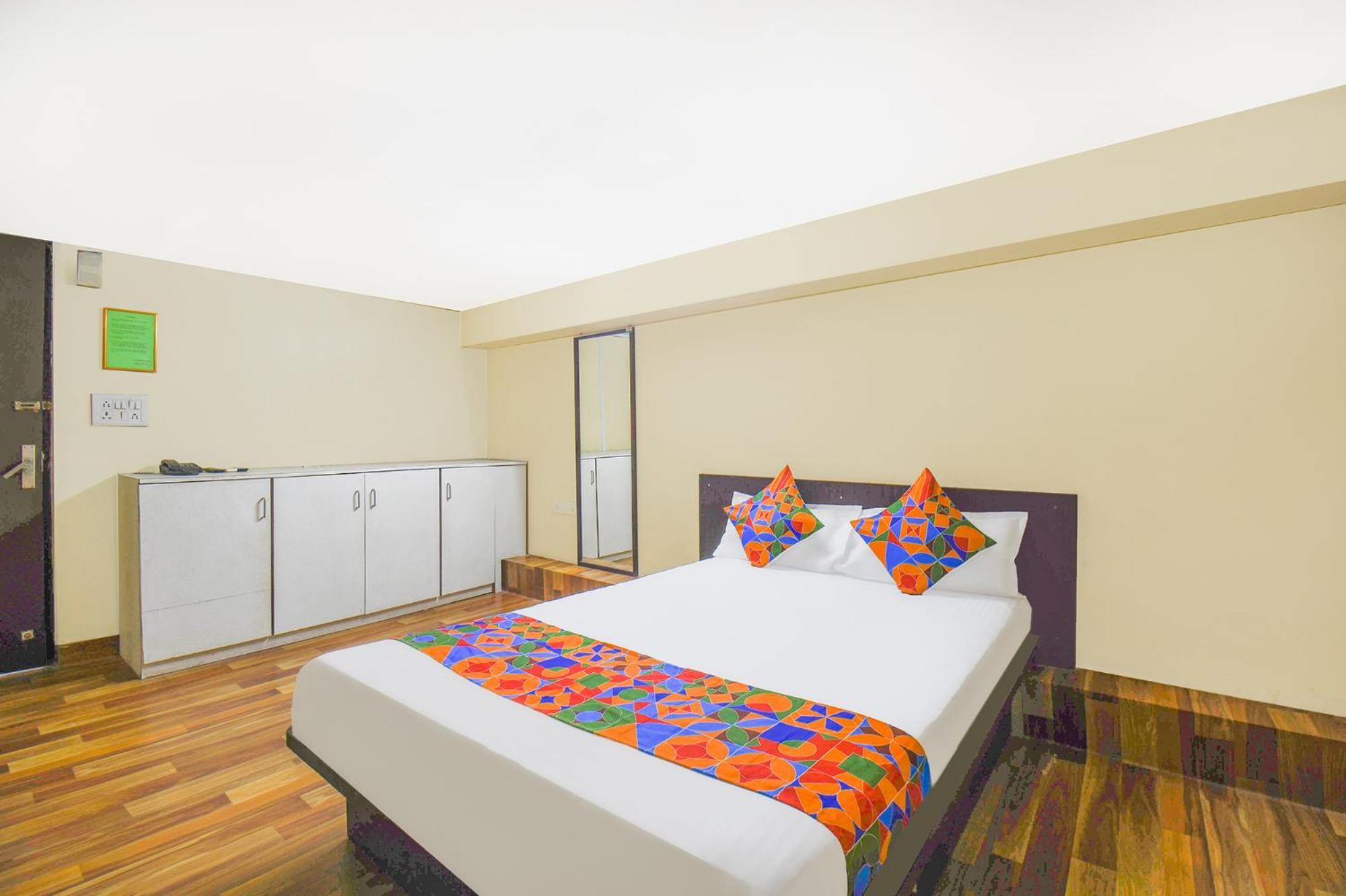 Treebo Trip Shagun Executive Nirala Bazar Hotel Aurangabad  Exterior foto