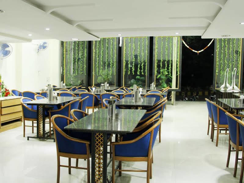 Treebo Trip Shagun Executive Nirala Bazar Hotel Aurangabad  Exterior foto